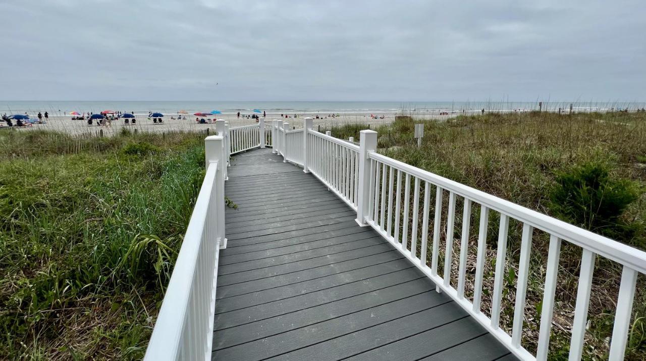 Oceanview Condo With Pool, Hot Tub, Balcony, Right On The Beach Myrtle Beach Kültér fotó