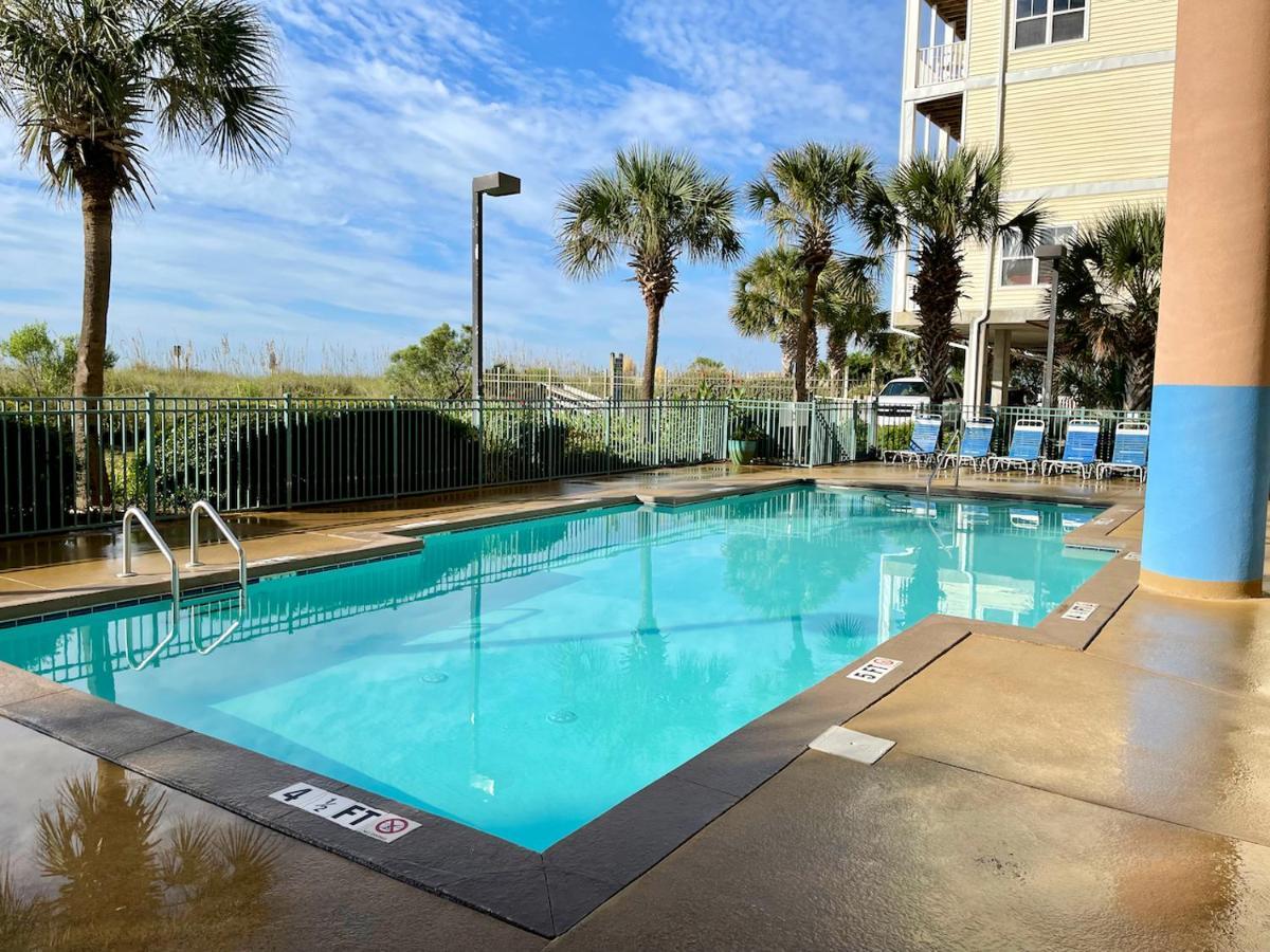 Oceanview Condo With Pool, Hot Tub, Balcony, Right On The Beach Myrtle Beach Kültér fotó